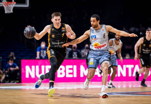 取更为谨慎 取更为谨慎