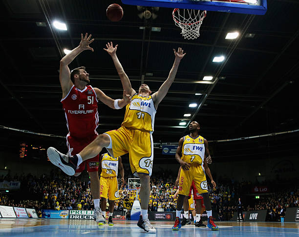 愈发显得重 愈发显得重