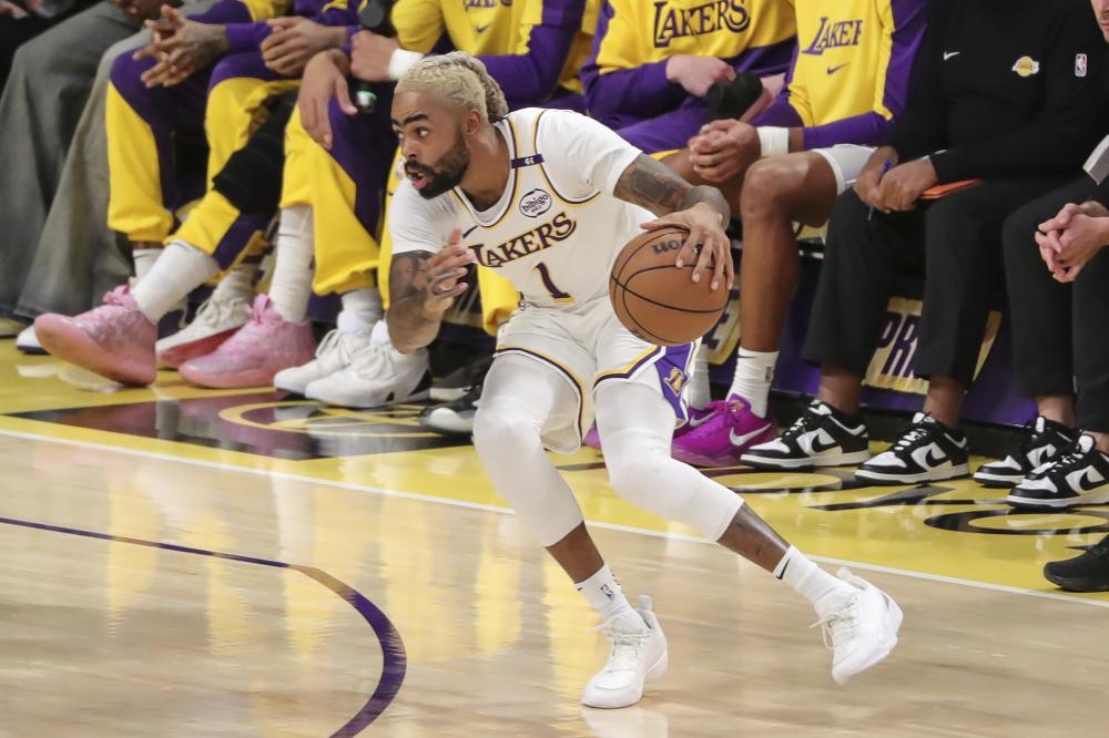 因卓越表现 因卓越表现