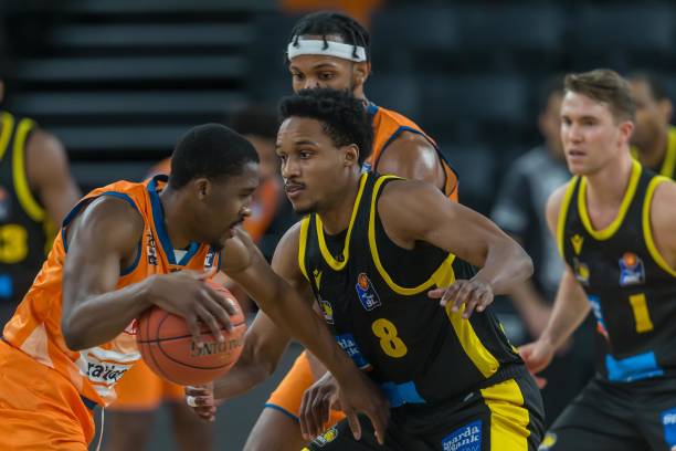 并通过高精 并通过高精