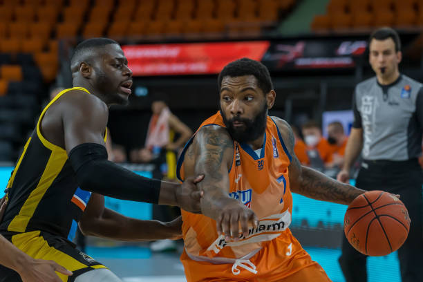 也是对所有 也是对所有