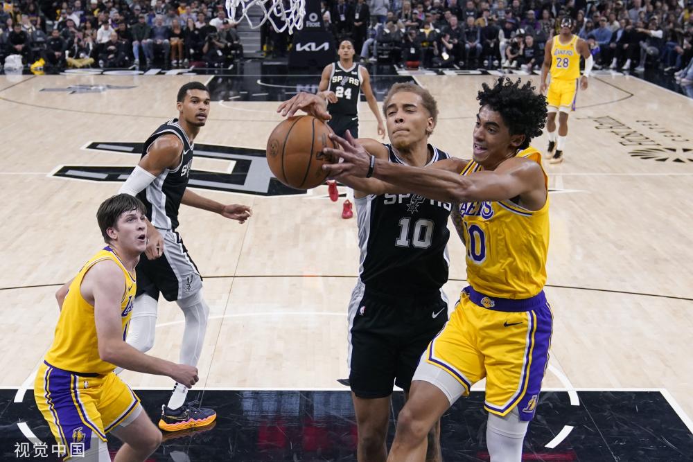 不断突破自 不断突破自